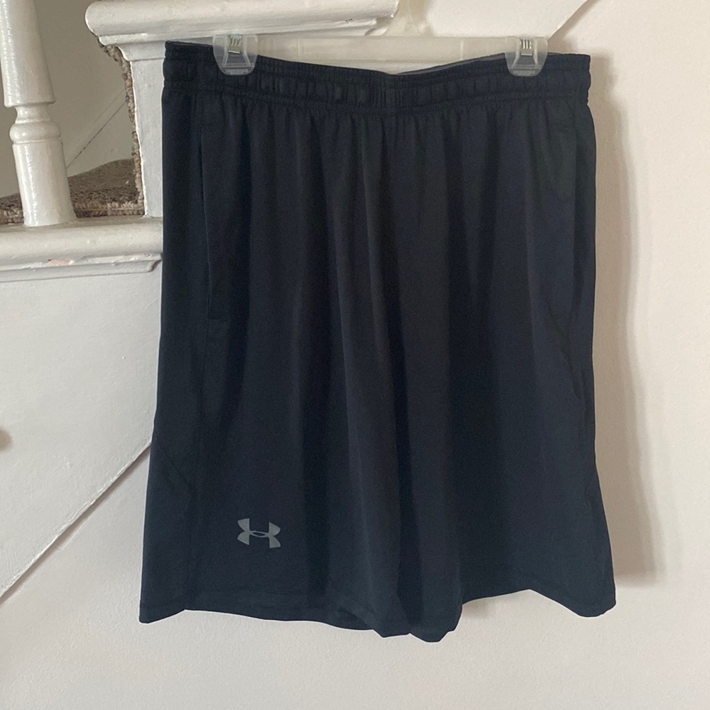 Under armor loose heat gear shorts black size large